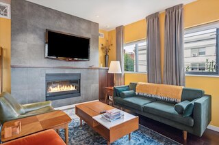 メドウラーク スイート - 201