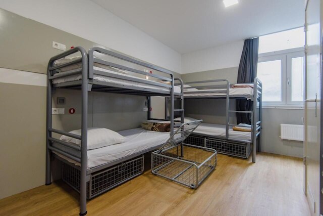 ホステル ワルモーズ アムステルダム