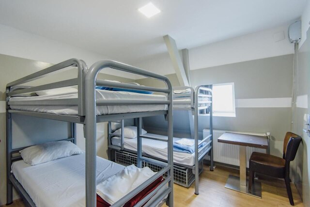 ホステル ワルモーズ アムステルダム