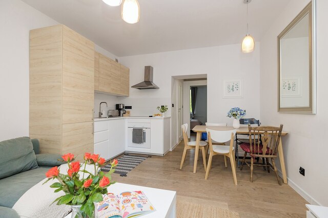 ショートステイポーランド ステンピンスカ B181