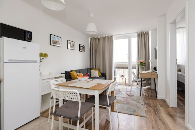 ショートステイポーランド プシェホドニア B178