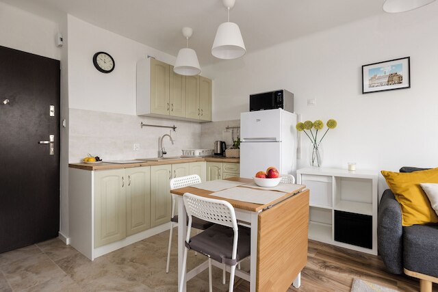 ショートステイポーランド プシェホドニア B178