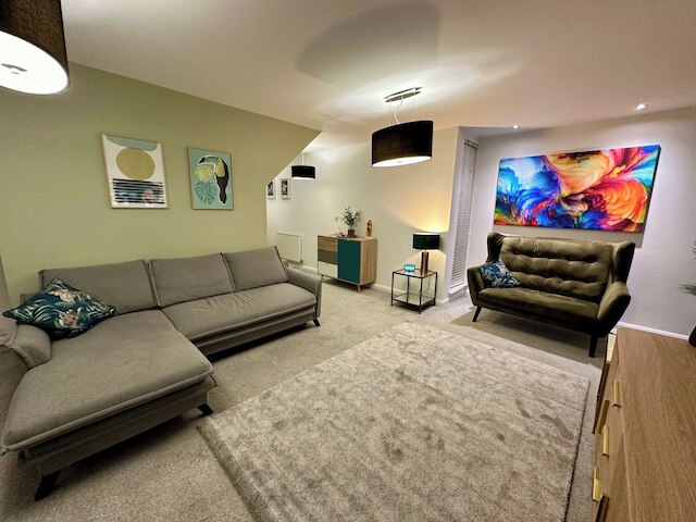 3 ベッド-スリープス 6-ガーデン-パーキング-ペット