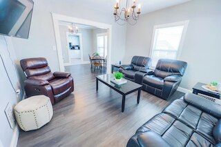 ファミリーフレンドリー 3 ベッドルーム-フリー パーキング & WiFi