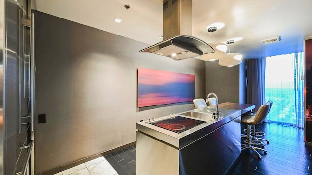 ワン ベッドルーム | 1.5 バス & リビング ルーム | ジェット タブ – パームズ プレイス ストリップスイート