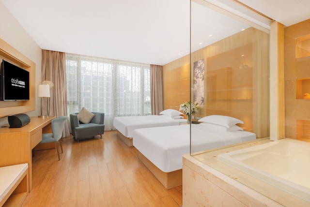 Hangzhou West Lake 6698 Crystal Hotel