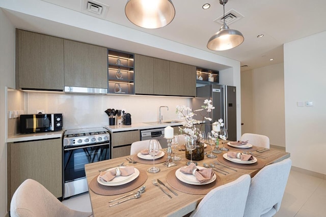 ブルジュ クラウン ラックス アパートメント by ドバイ モール