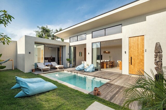 ヴィラ モノイ ウルワツ