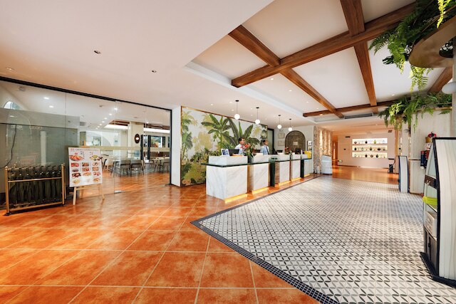 Guilin O-LIVE Social Hotel