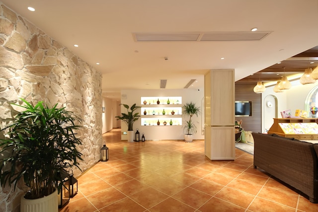 Guilin O-LIVE Social Hotel