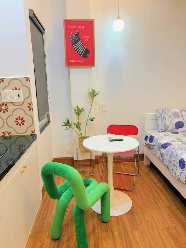 コーギ ハウス - ステップス フロム ドラゴン ブリッジ