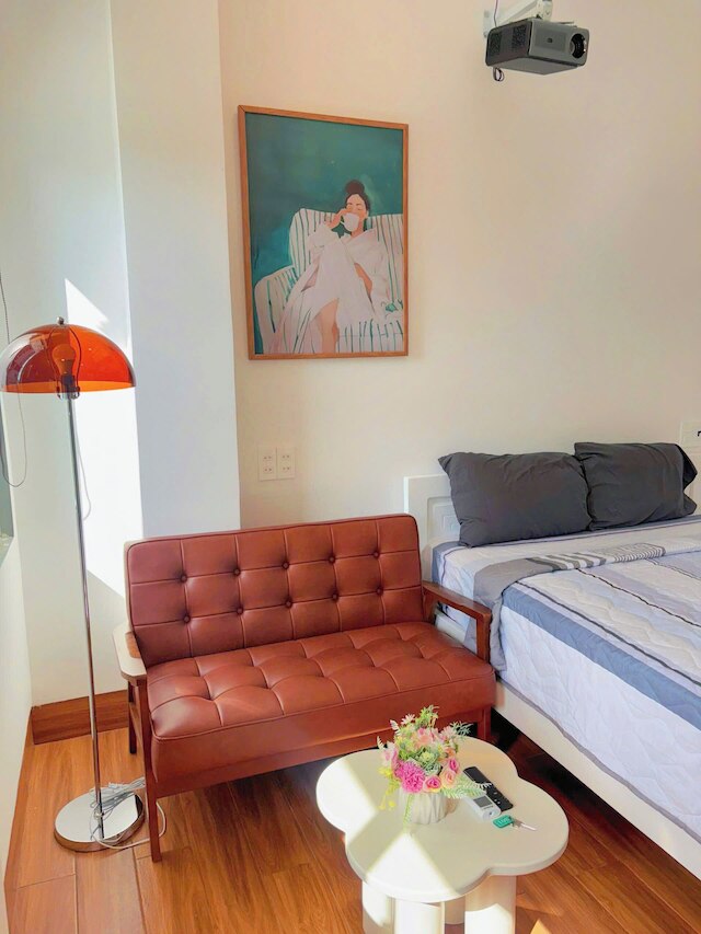 コーギ ハウス - ステップス フロム ドラゴン ブリッジ