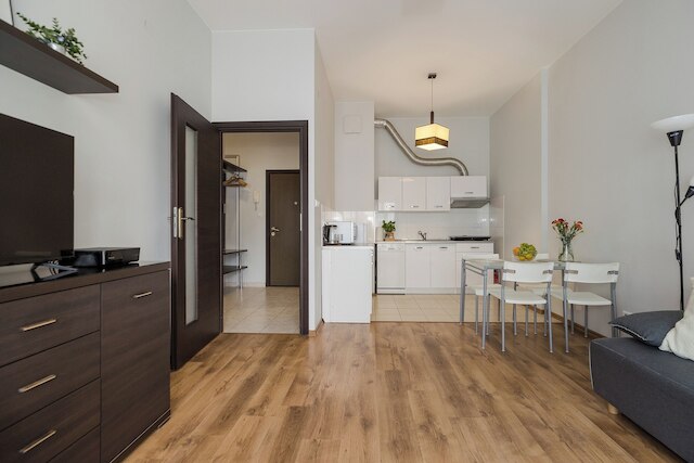 ショートステイポーランド ギェウドワ B184