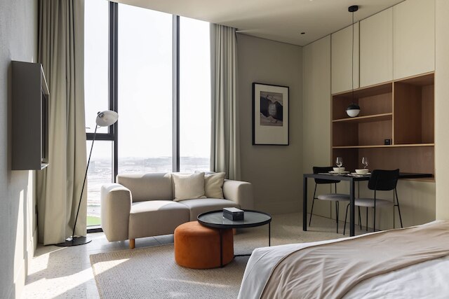 スタイリッシュ スタジオ アット アップサイド リビング by シンプリー コンフォート