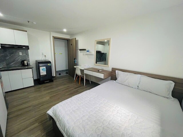 ロイヤル ホテル & アパートメント