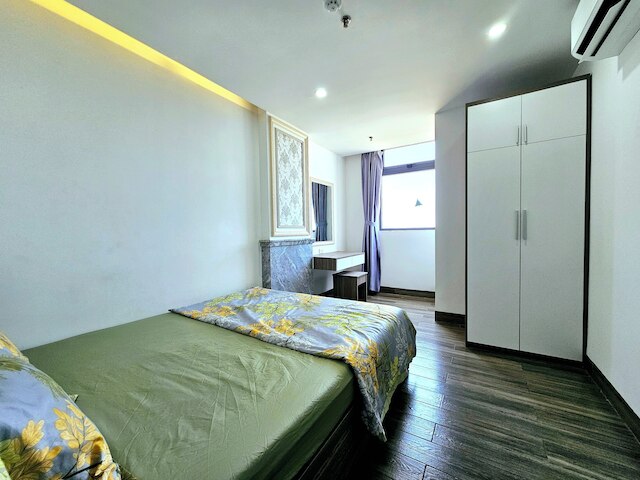 ロイヤル ホテル & アパートメント