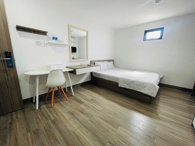 ロイヤル ホテル & アパートメント