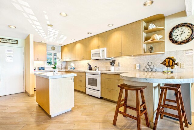 ロケラニ コレクション by KBM - 2 ユニット オン セイム フロア (b201/b203)