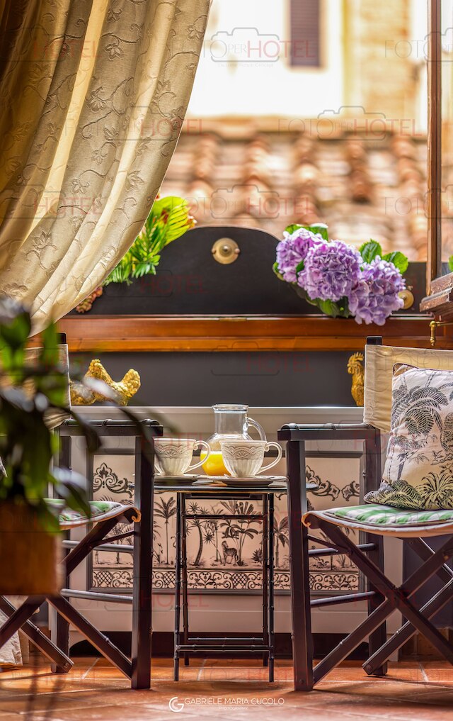 アンティカ ディモーラ デ ベンチ