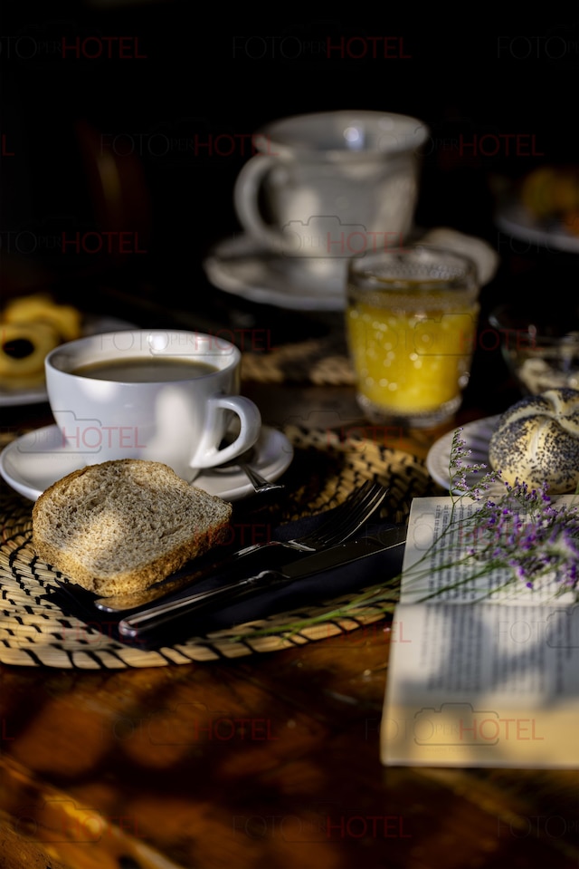 アンティカ ディモーラ デ ベンチ