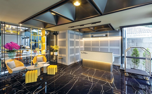 ルームズ INC スディルマン ジャカルタ