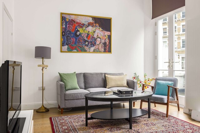 ロイヤル バイブズ イン ケンジントン