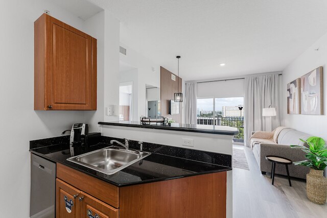 アパート 2 ベッドルーム クローズ トゥ アイ ドライブ ユニバーサル