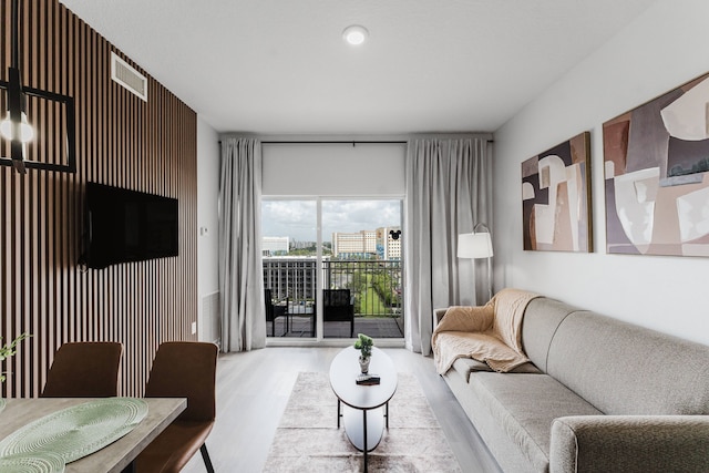 アパート 2 ベッドルーム クローズ トゥ アイ ドライブ ユニバーサル