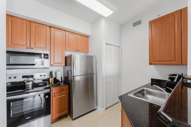 アパート 2 ベッドルーム クローズ トゥ アイ ドライブ ユニバーサル