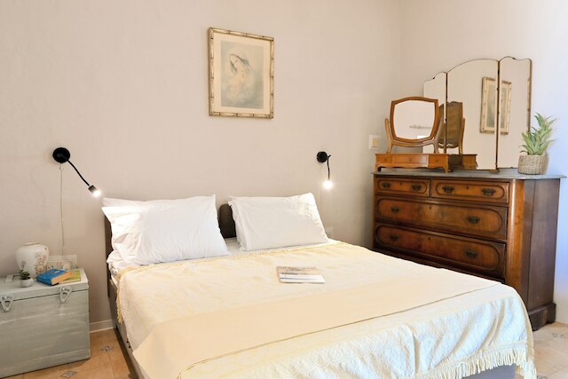 ア コージー ネスト オーバールッキング ザ シー