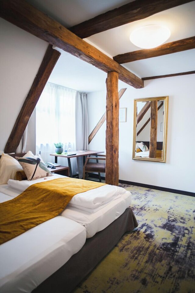 ホテル ツィルベルストゥーベ