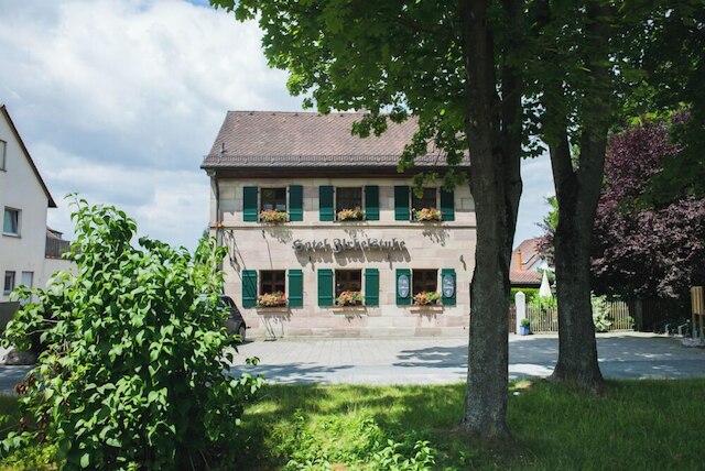 ホテル ツィルベルストゥーベ