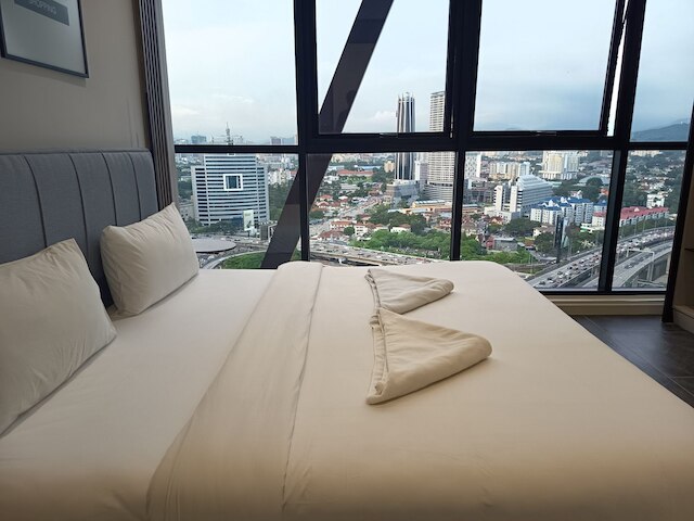 スカーレッツ KLCC by アルマン