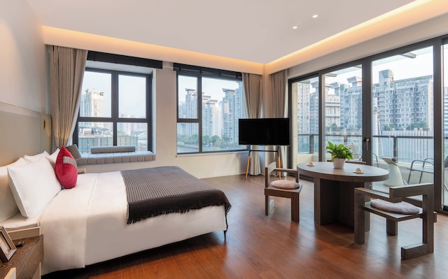 InterContinental Shanghai Jing An Ser Apt by IHG