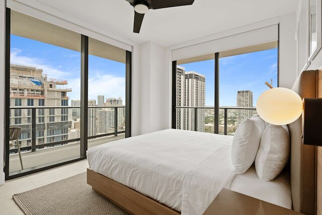 オレンジ クラッシュ コージー ダウンタウン マイアミ プール アンド ジム