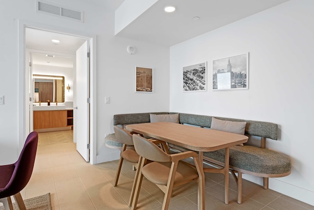 オレンジ クラッシュ コージー ダウンタウン マイアミ プール アンド ジム