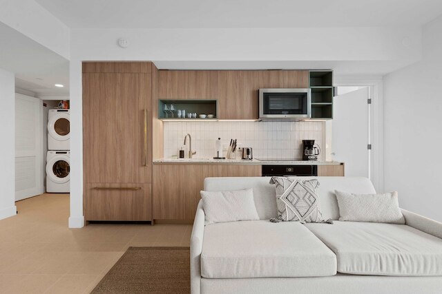 オレンジ クラッシュ コージー ダウンタウン マイアミ プール アンド ジム