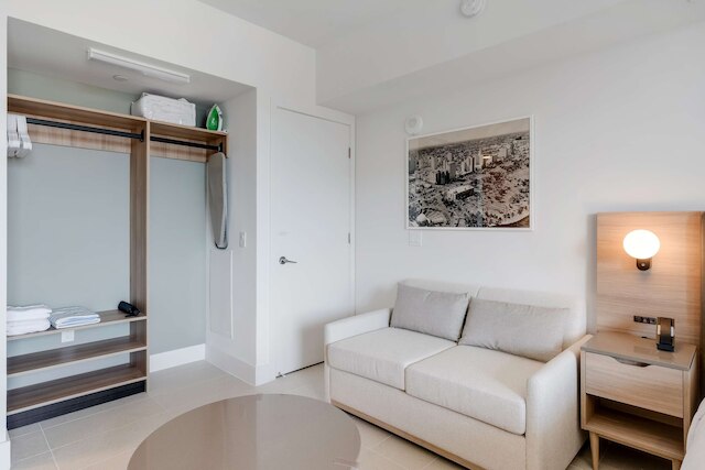 ベリーニ ブリーズ - コージー セントラル マイアミ プール アンド ジム