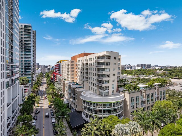 ミッドタウン ミューズ - ウォーカブル コージー アメニティ ビルディング ウィズ パーキング