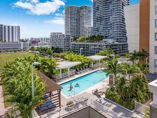 ミッドタウン ミューズ - ウォーカブル コージー アメニティ ビルディング ウィズ パーキング