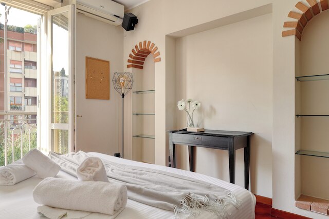 ディライトフル 2ベッドルーム フラット ニア ナヴィリ