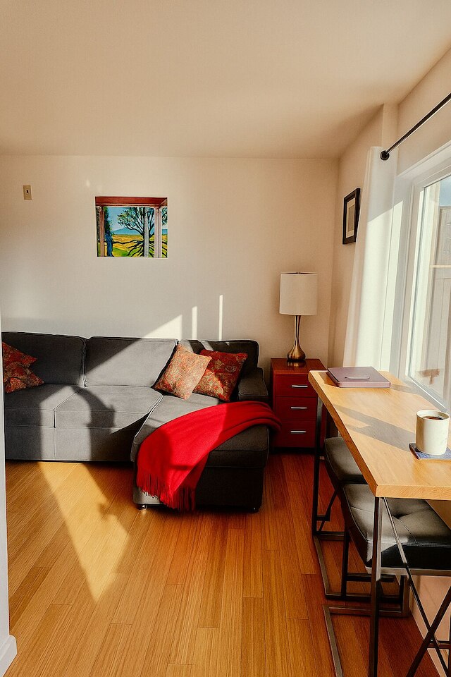 コージー キャピトル ヒル ウィズ ニードル ビュー