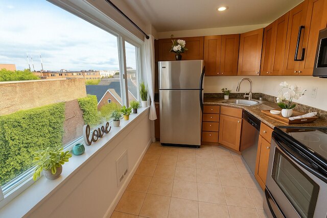 コージー キャピトル ヒル ウィズ ニードル ビュー