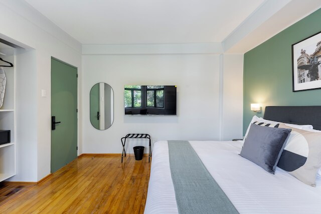 マジス ダウンタウン フアレス by キャピタリア