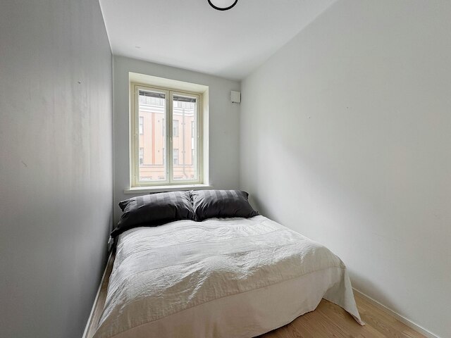 スタイリッシュ ダウンタウン 2BR フラット ウィズ サウナ アンド ワーク エリア