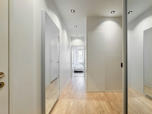 スタイリッシュ ダウンタウン 2BR フラット ウィズ サウナ アンド ワーク エリア