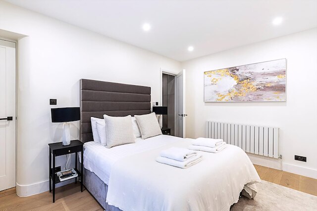 エレガント サウス ケンジントン リトリート ウィズ アウトドア スペースズ