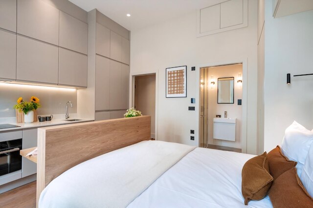 ビューティフル アボード イン アールズ コート