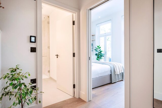 スタニング スタジオ アパートメント モーメンツ フロム アールズ コート ステーション