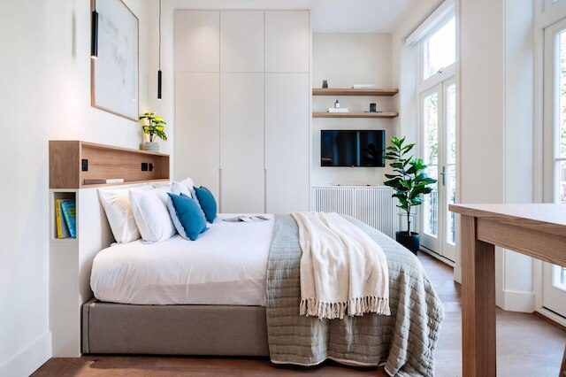 スタニング スタジオ アパートメント モーメンツ フロム アールズ コート ステーション